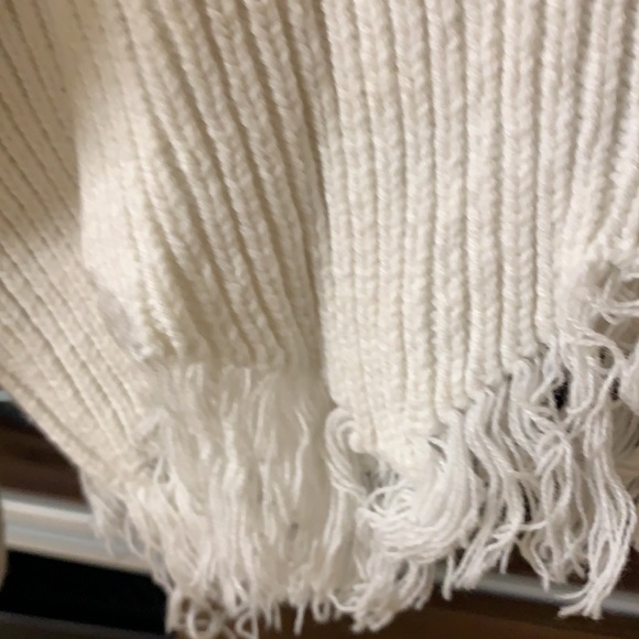 Cropped sweater - Picture 2 of 2